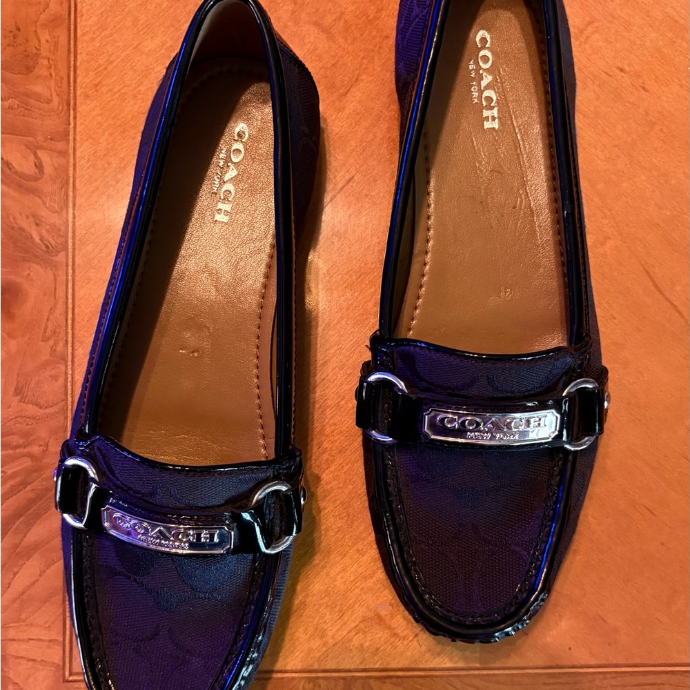 NEW Coach Felishia Black Flats w/Silver Accent, comes w/Brown Coach Dust Bag